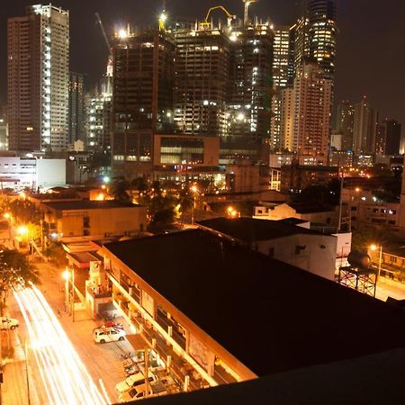 M Suites Hotel Makati City Екстериор снимка