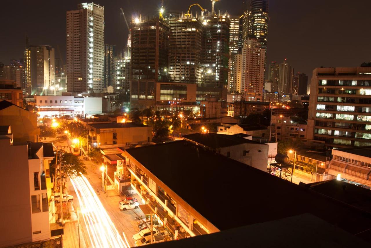 M Suites Hotel Makati City Екстериор снимка