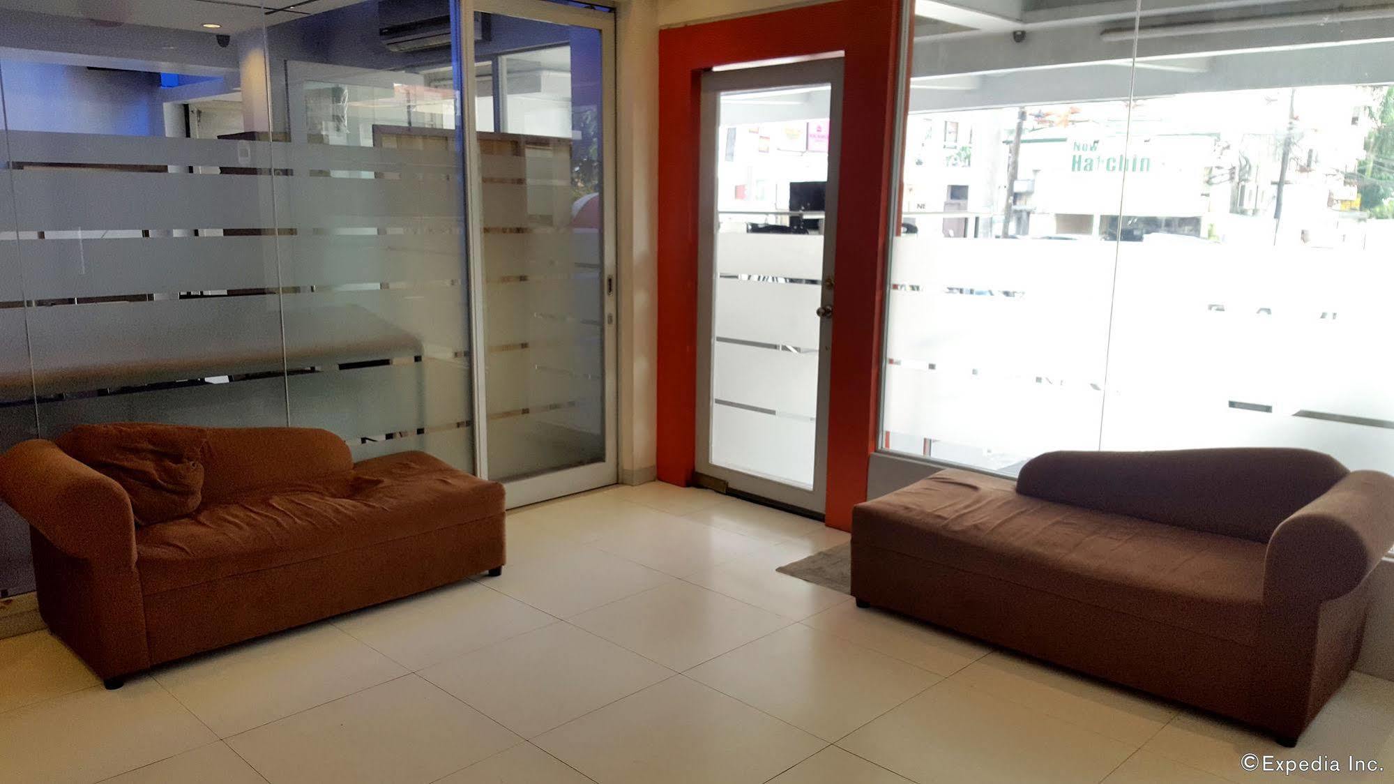 M Suites Hotel Makati City Екстериор снимка
